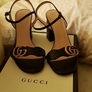 Gucci (Lifford Nero Mid-heel Sandals)